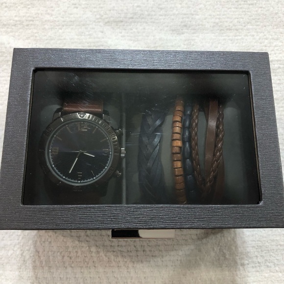 Folio Men’s Watch with Bracelet Set - Picture 2 of 3